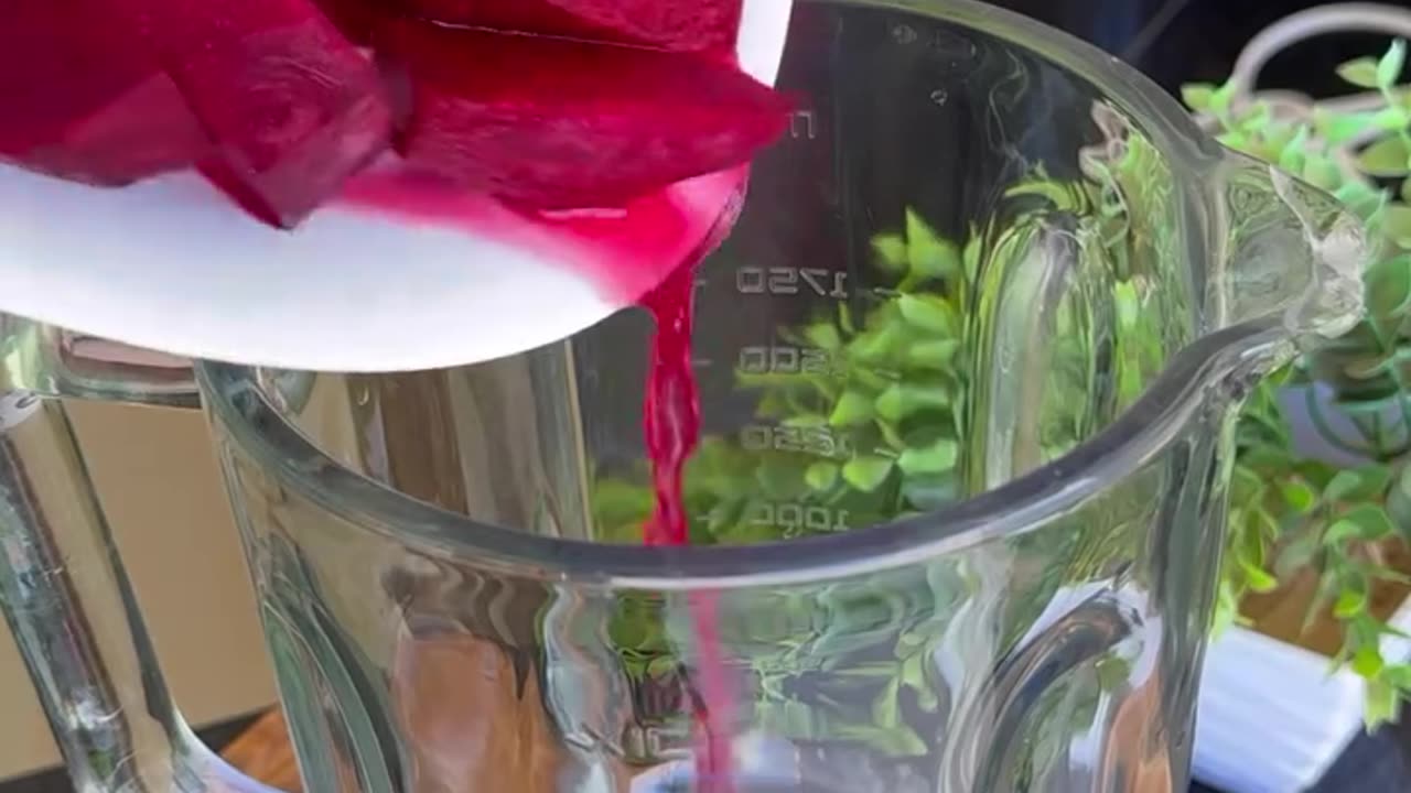 Mix beetroot with lemon