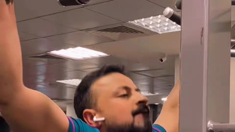 Shoulder workout 😇