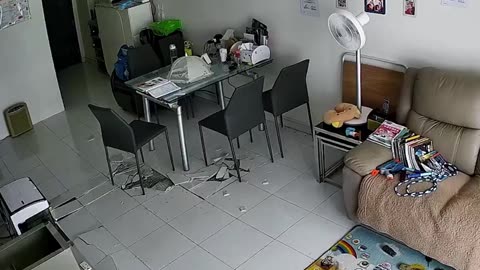 Can someone explain what’s happening here?