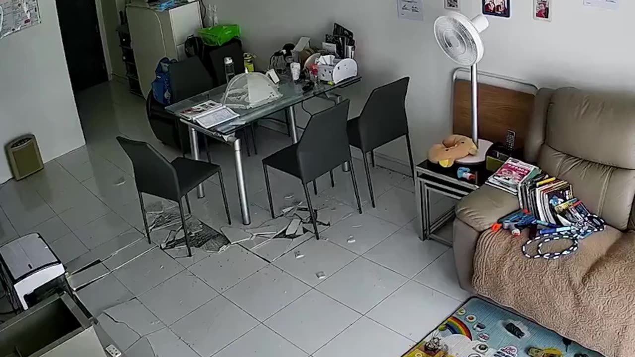 Can someone explain what’s happening here?