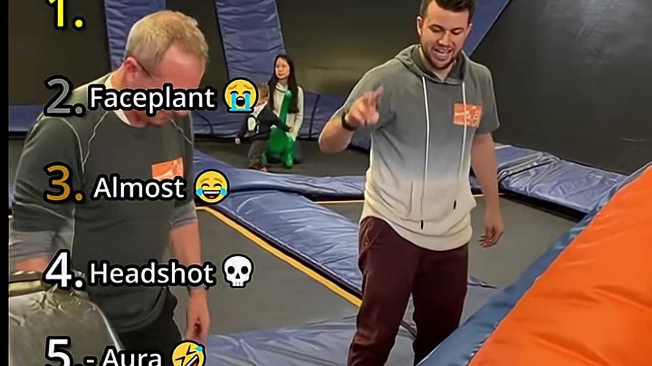 DON'T CHECK THE SOUND 😭😭