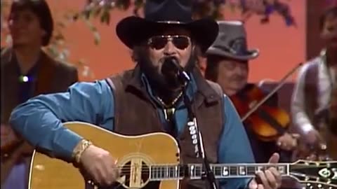 Hank Williams, Jr and The Bama Band - Country State Of Mind