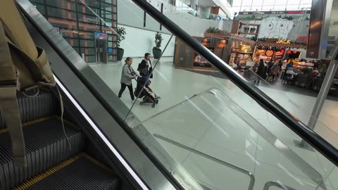Istanbul Airport food court , the SHEA SHOW