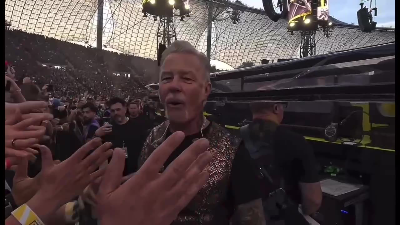Metallica Perform Enter Sandman Live In Blacksburg VA Is Pretty Awesome