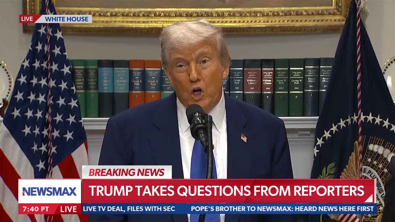 Trump: Only 'stupid person' would turn down 'free plane' from Qatar