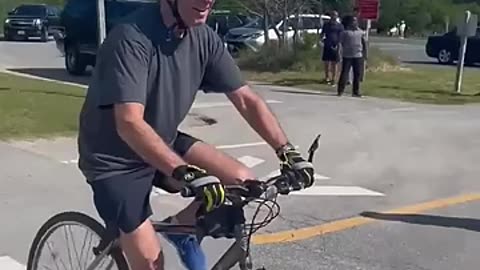 Incredible: How Joe Biden Crashed his Bike #shorts