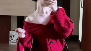 Flowy Red Attire Exuberant Show Walk | Daily Beauty EP 1487