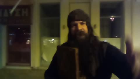 ΕΞΩ ΑΠΟ ΤΙΣ ΤΡΑΠΕΖΕΣ ΜΕ ΤΑ ΤΡΑΚΤΈΡ