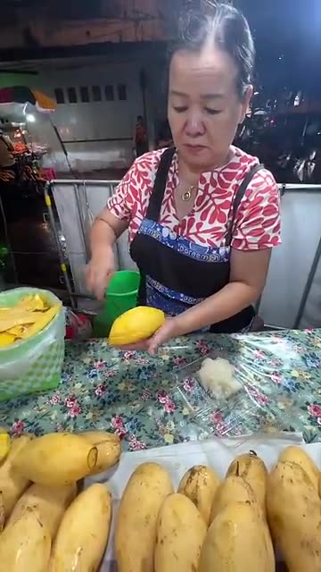Thailand’s Iconic Mango Sticky Rice That Never Fails to Impress 🥭🍚