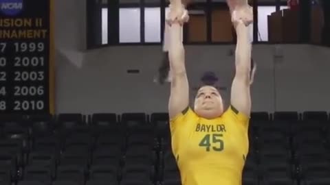 JACKED CHEERLEADER Broke The Internet on YT