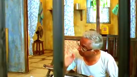 MOVIE CLIP