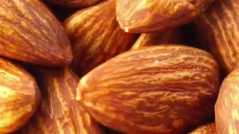 Health Benefits of Almonds & Fox Nuts