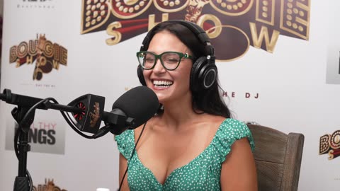 Jade Greene - I Have On Oral Fixation👩🏻‍⚕️Gag Me Out And Mess Up These Teeth. I Love Getting Sloppy🤪