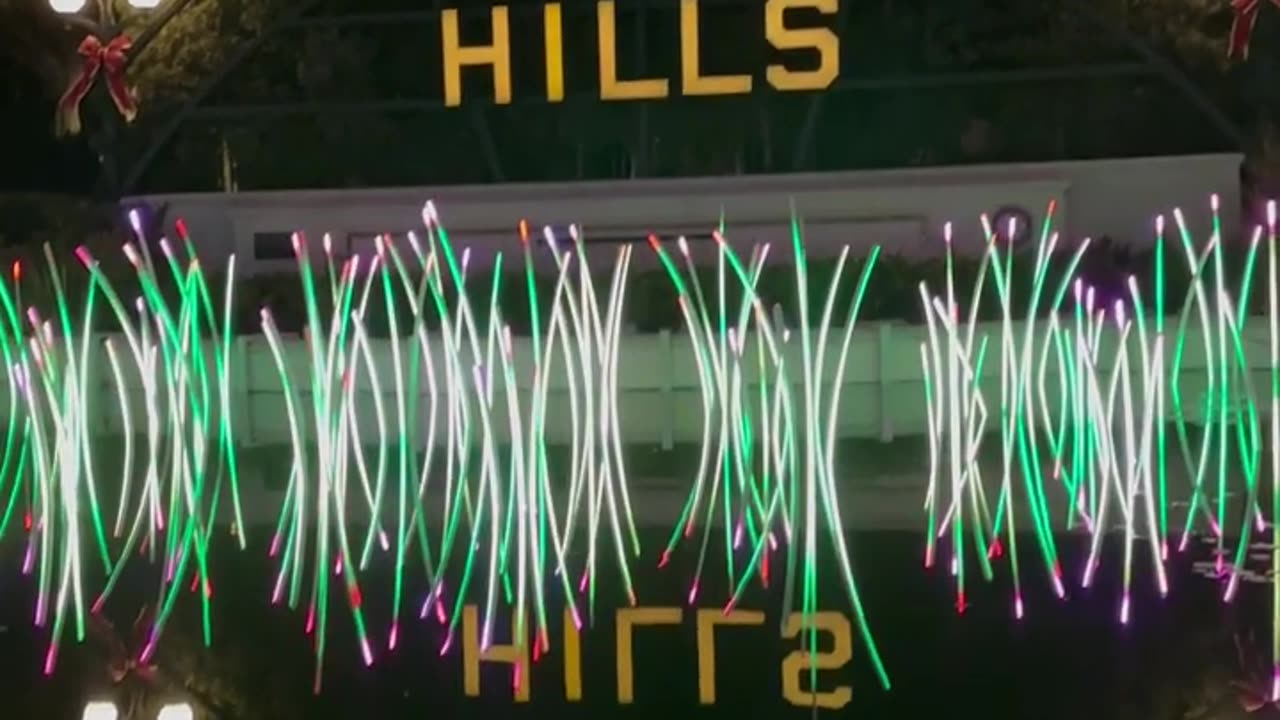 Iconic Beverly Hills Sign Sparkles at Night! 🌟🎄
