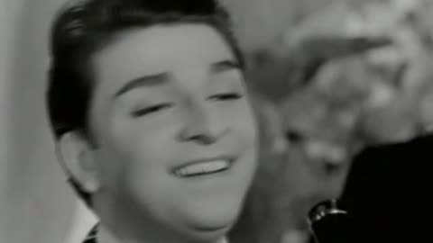 BİR TATLI TEBESSÜM