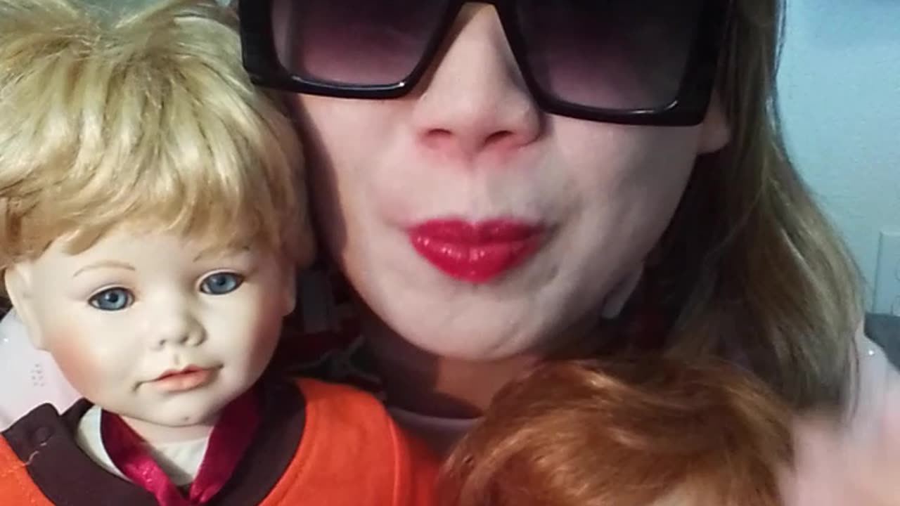 2:59 kitty 🐈 😸