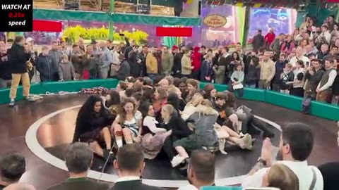 MUST SEE 😲 TEUFELSRAD Oktoberfest 🔥 4K BEST Rides on Devil`s wheel München 2024 girls ride