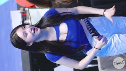 Legend Status 🔥 Kim Hyun Young Cheerleader Fancam | Woori Card 4K 250301