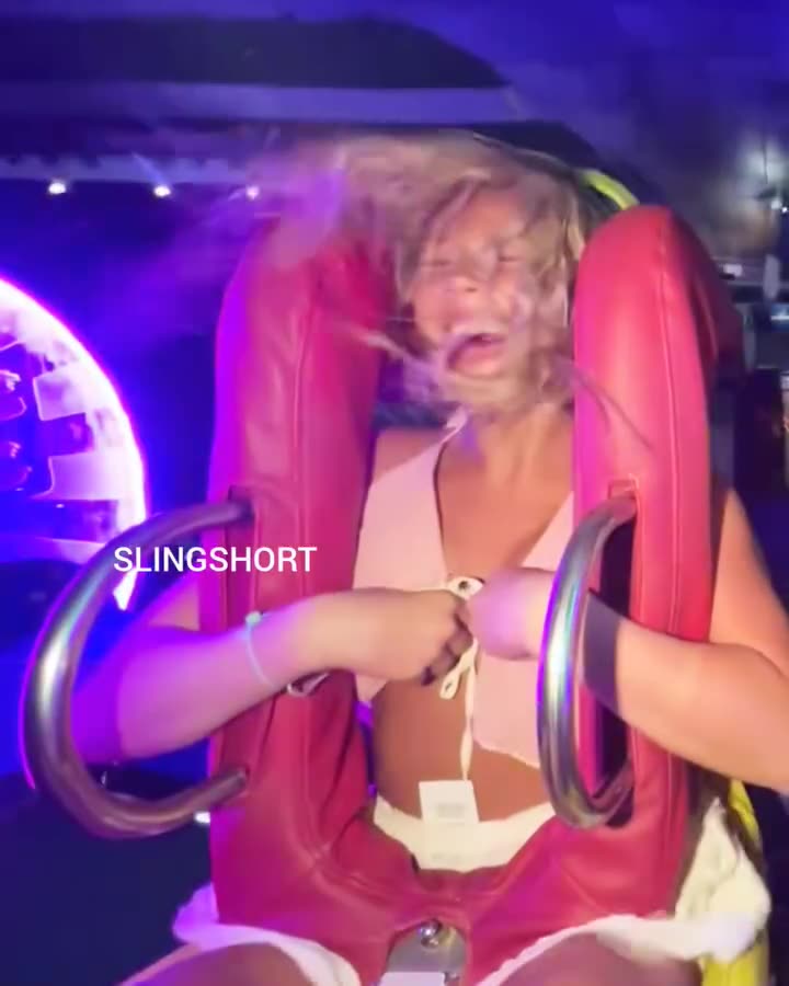 #Hot sling shot ride# sexy girl sling shot# dress open # plz watch