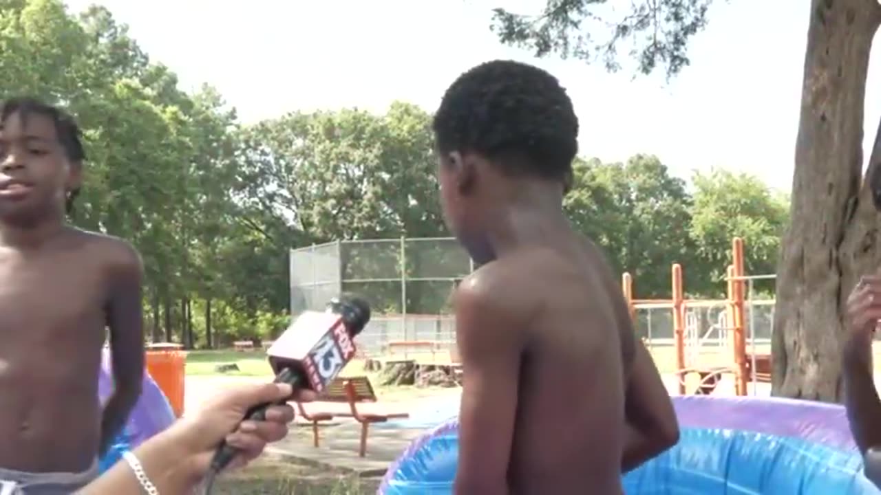 Niggly splash pad 2 da water slide