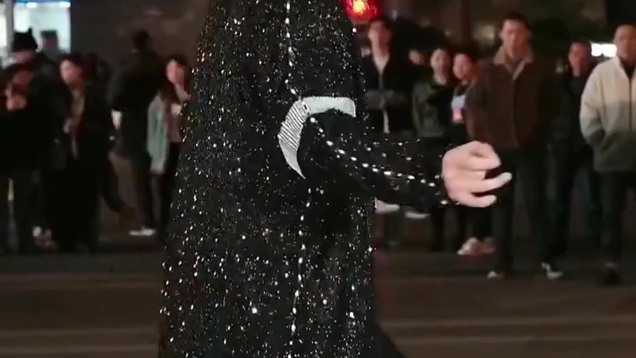 Michael Jackson impersonator is going viral for his uncanny resemblance to the pop legend.