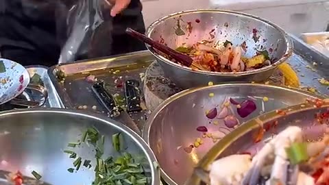 Spicy blue crab salad. The sauce is very juicy. #streetfood