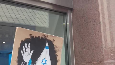 Bob Vylan's chant in NYC. Free Palestine 🇵🇸.