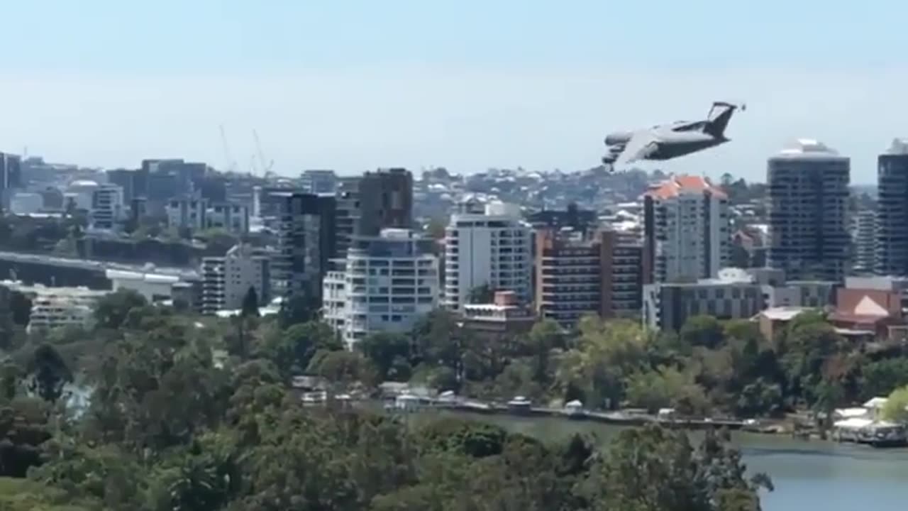 🚁🔥 Insane C-17 Globemaster Flight Training You Must See! | FunFM