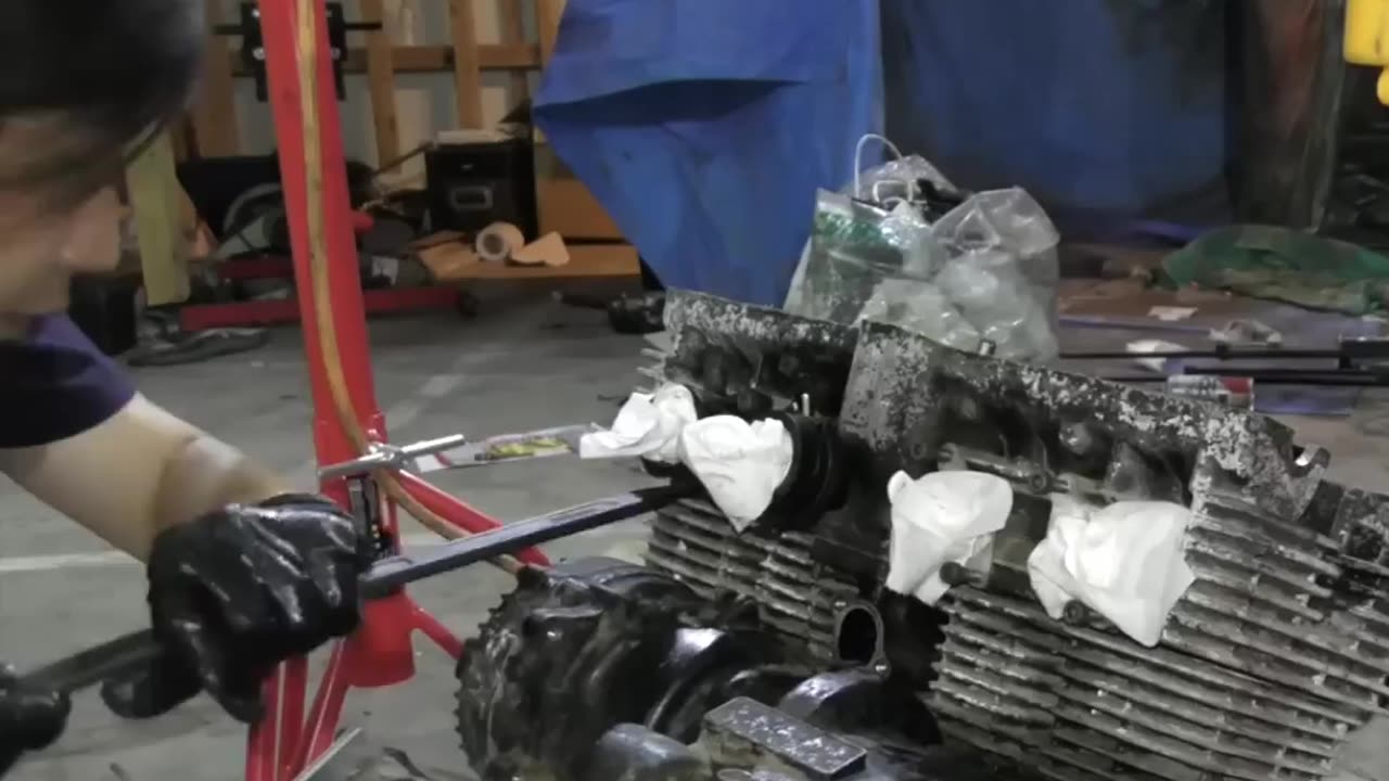 What’s Wrong With This Abandoned Motorcycle