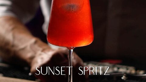 COCKTAIL SUNSET SPRITZ