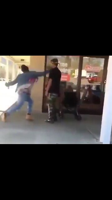 Prankster gets the tables turned, person fights back, knocks out! Instant Karma