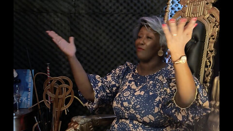 Episode 39 - Interview with Madame Caramel