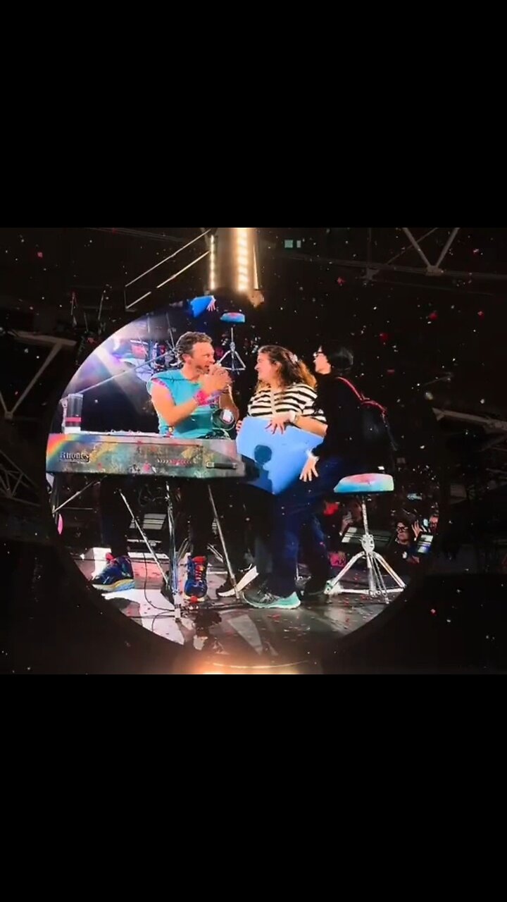 WOW. Coldplay Singer: I’ll Still Treat You As Humans Even Though You’re From Israel