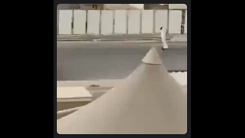 Apparently terrorists with bombs strapped to their bodies should not ride skate boards...💥