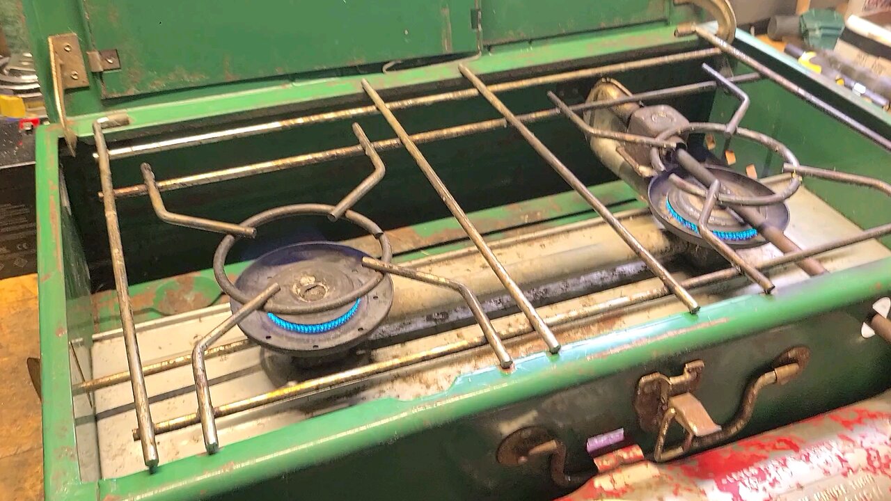 Coleman 413G Camp Stove