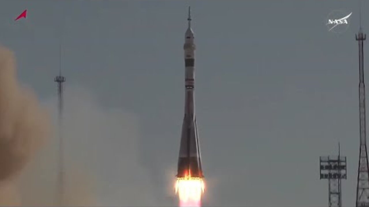 Blastoff! NASA's Jonny Kim and 2 cosmonauts launch to ISS aboard Soyuz rocket