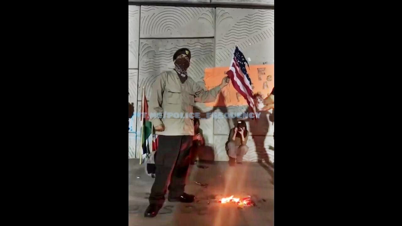 After President Trump Executive Order, ANTI-ICE BURNS AMERICAN FLAG Outside LA Fed Building! 8.25.25