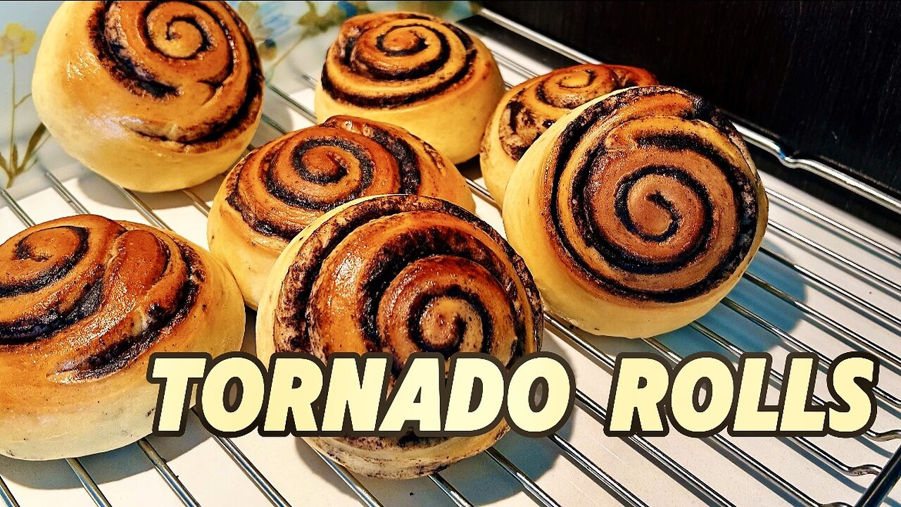 Can You Handle This Tornado Roll? 🌪️ Soft & Aromatic Black Sesame Bread！