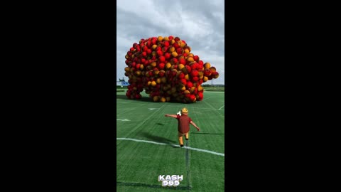 Balloon Smash! What's Inside?