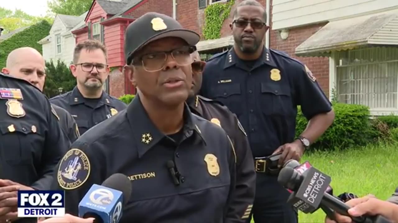 Sheboon shoots da Repoman