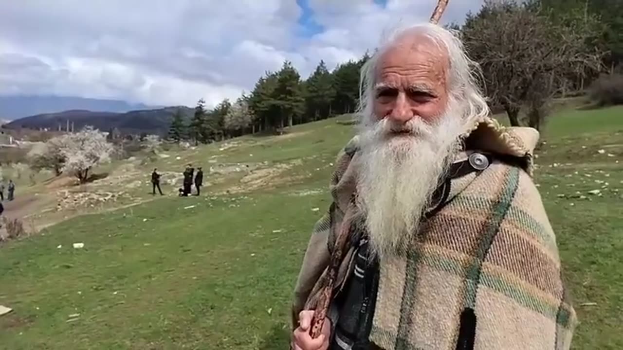 Пускането на овцете на Бай Георги на паша - част 2, откъс - мъдри думи от един мъдър дядо