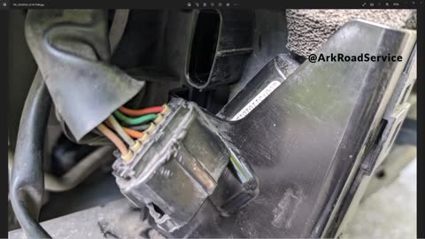 PART 1 ACTIVE GRILLE SHUTTER TOYOTA COROLLA HYBRID P05A074