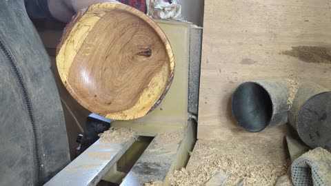 Twice Turned Oak Bowl (Time Lapse)