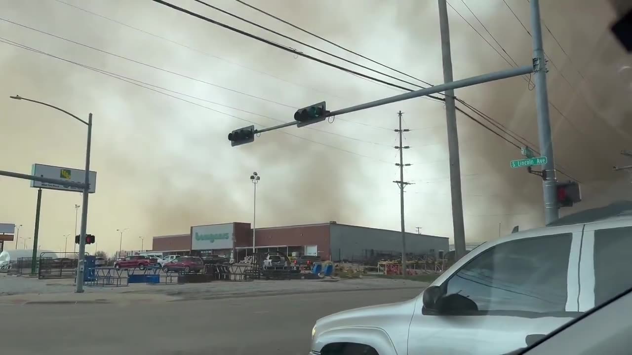 TORNADO in York Nebraska!!! 16 H Ago