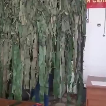 Russian Students Make Anti-Drone Umbrellas During Class