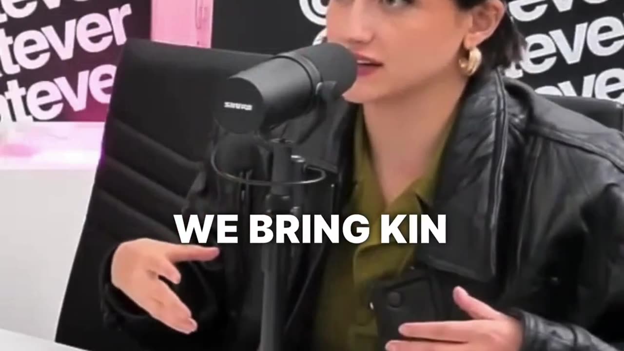 Delusional woman contradicts herself