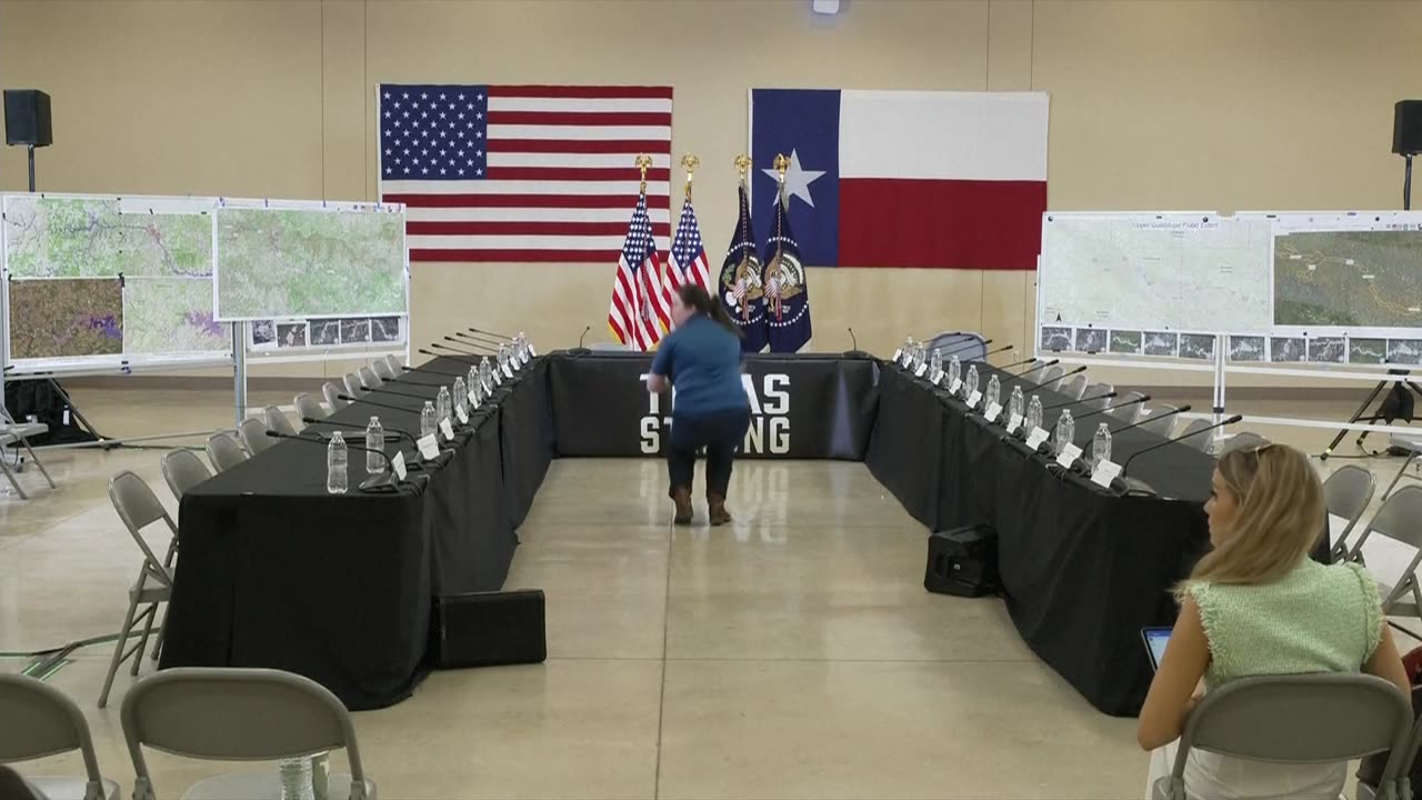 PRESIDENT TRUMP AND FLOTUS MELANIA TRUMP TOUR TEXAS FLOOD DAMAGE AND HOST ROUNDTABLE