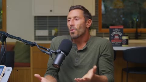 You Will Never Wear AirPods Again - HOLY SCHLIT