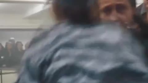 #08pelisflix80 #resumenesenminuto #resumenesdepeliculas #resumenes #resumendepeliculas #resumenes