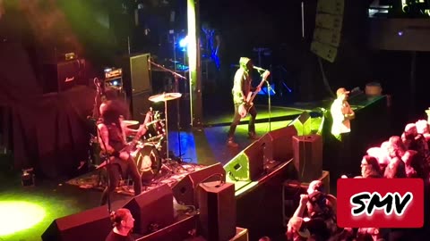 #ShittyMillennialVideos 📱📹🎬 Midnight 🌙 - Black RN'R 🖤🎸🤘 @ Roseland Theater Portland, OR 10/11/2025